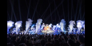 [DIFF2025]  Fly me to the moon | Tùng Dương | Lễ hội pháo hoa Quốc tế Đà Nẵng 2025